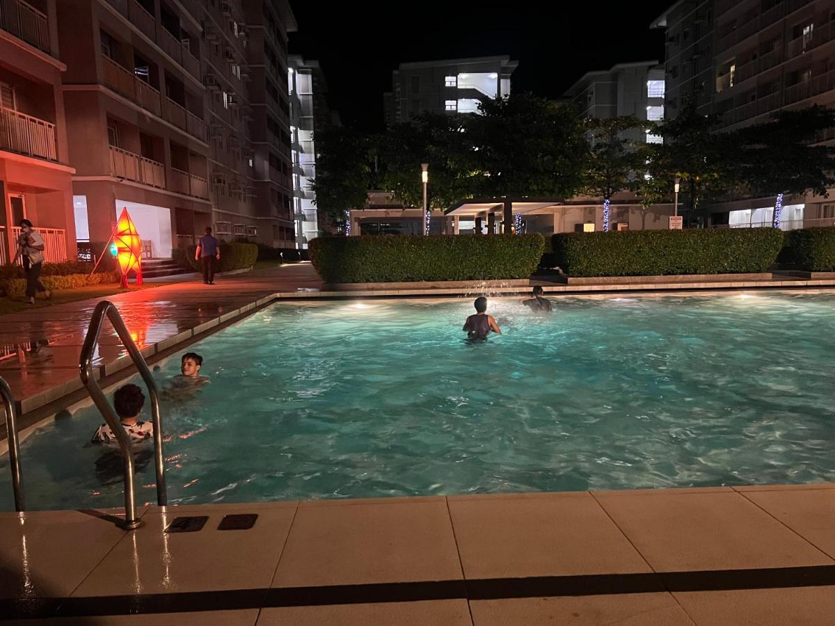 Lovers Inn Qc Кесон Сити Екстериор снимка